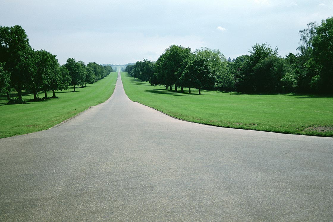 Photo by Daisaku Ikeda – A Path at Windsor