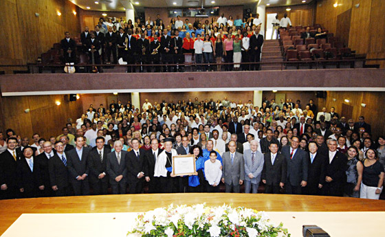 Daisaku Ikeda receives an honorary doctorate by proxy from Silva e Souza Integrated College in Rio de Janeiro, Brazil.