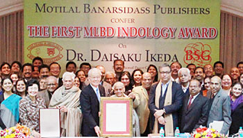 MLBD Indology Award to Daisaku Ikeda