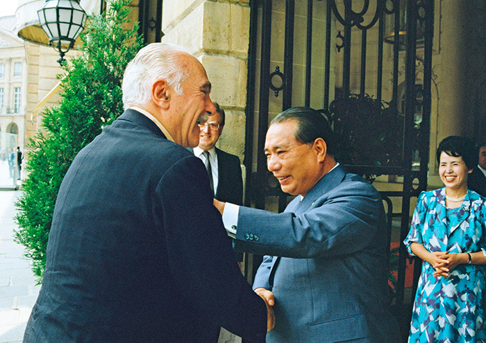 Aurelio Peccei and Daisaku Ikeda meeting in Paris, June 1983