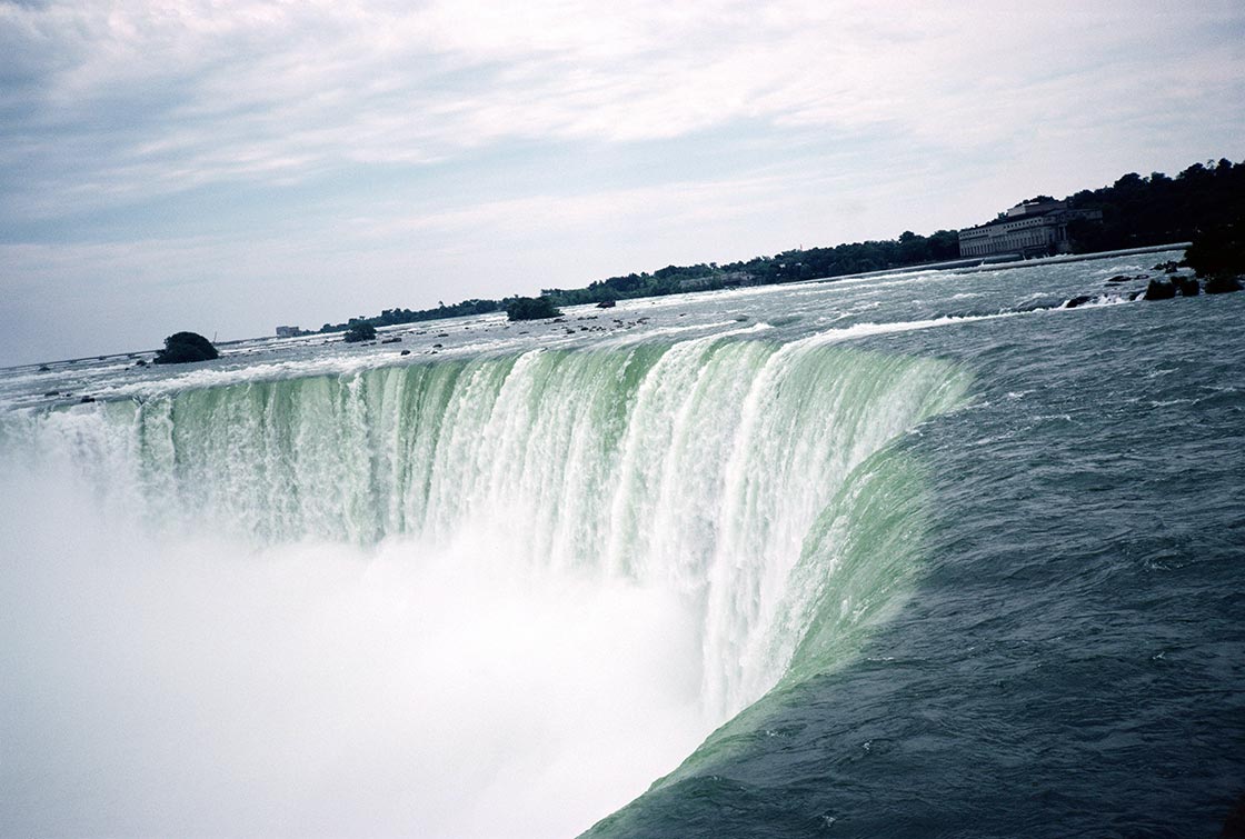 Foto por Daisaku Ikeda – Cataratas del Niágara